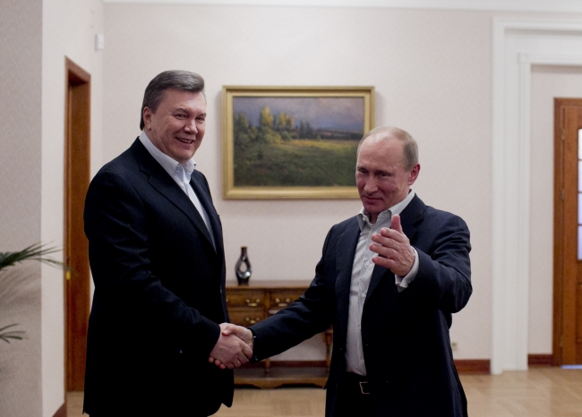 Янукович нашёл приют у Путина