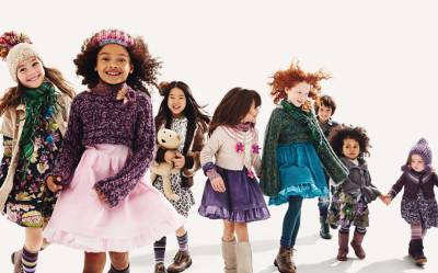 Читать новость Как появилась мода на детскую одежду