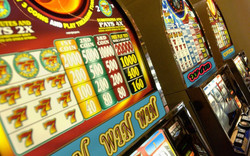 Читать новость Польза игровых автоматов на рубли в онлайн-казино