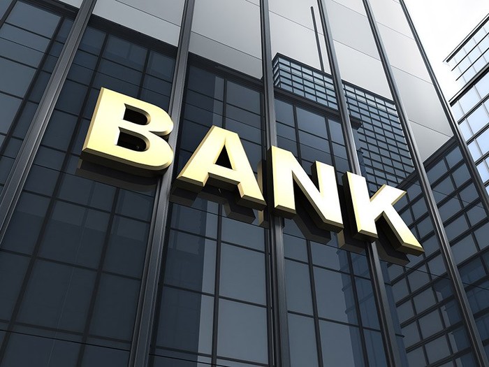 Чем банки отличаются от мелких кредиторов?